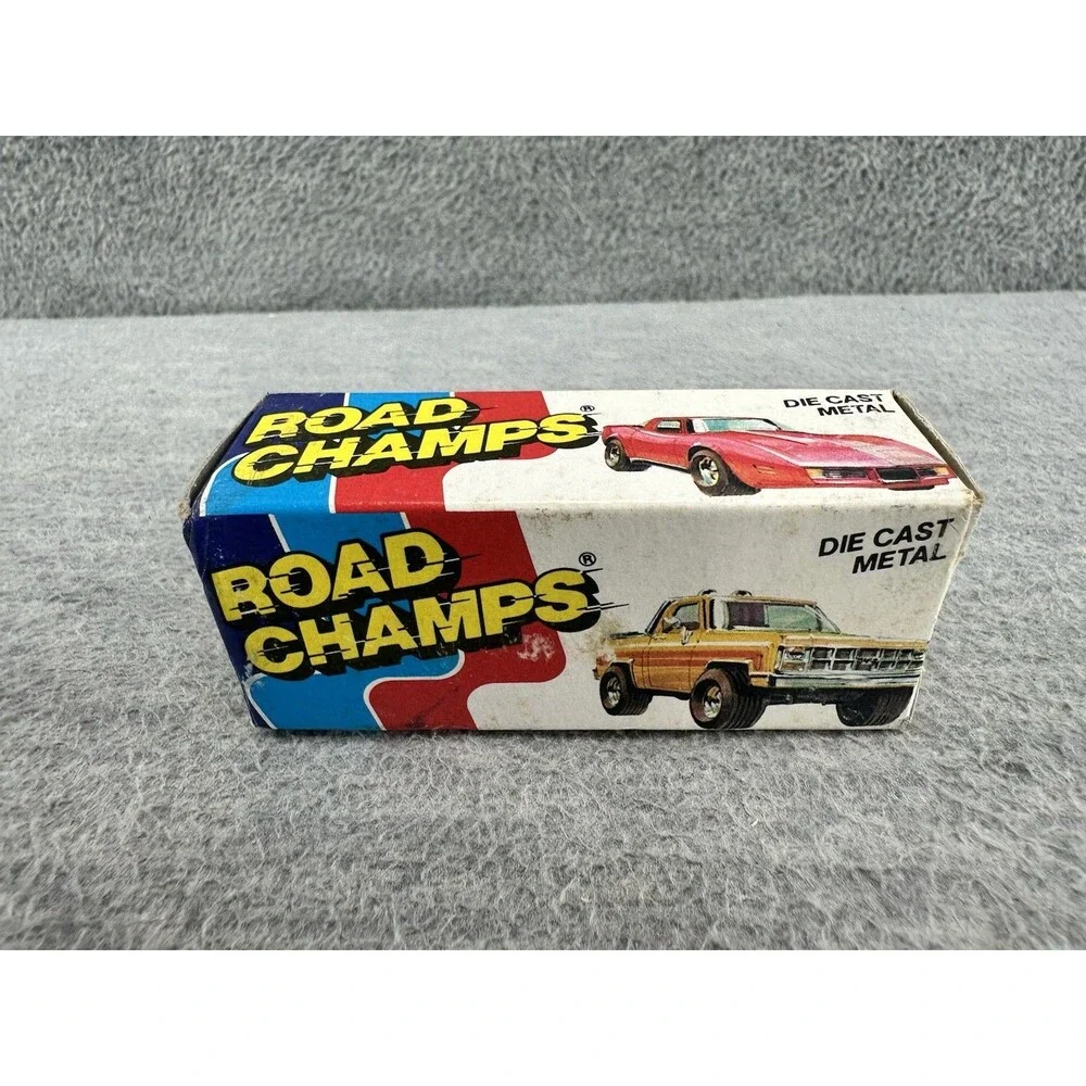 ROAD CHAMPS Vintage Die Cast #14 White 82 Camaro Car T5